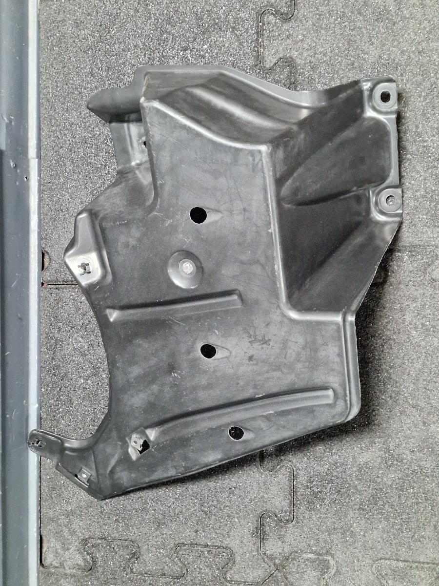Scut caroserie spate AUDI A6 IV Avant 4G5, C7, 4GD 2011 - 2018 2.0 TDI CSUD, DDCB 4G0825219B