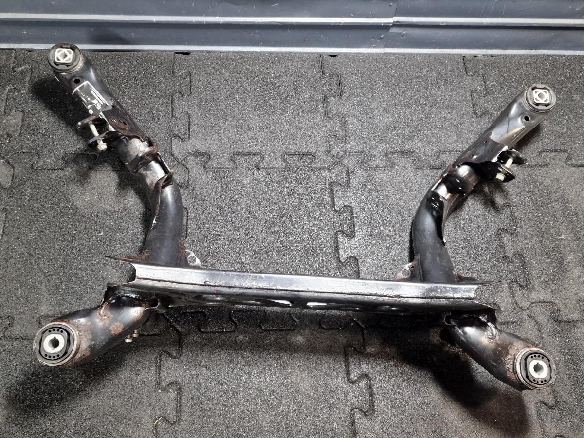 Punte spate AUDI A6 IV Avant 4G5, C7, 4GD 2011 - 2018 2.0 TDI CSUD, DDCB 4G0505235AB