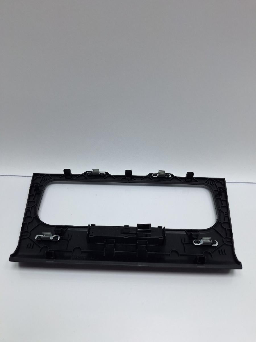 Ornamente sistem de climatizare VOLKSWAGEN GOLF VI 5K1 2008 - 2013 2.0 TDI CBDC, CLCA 5K0858069P