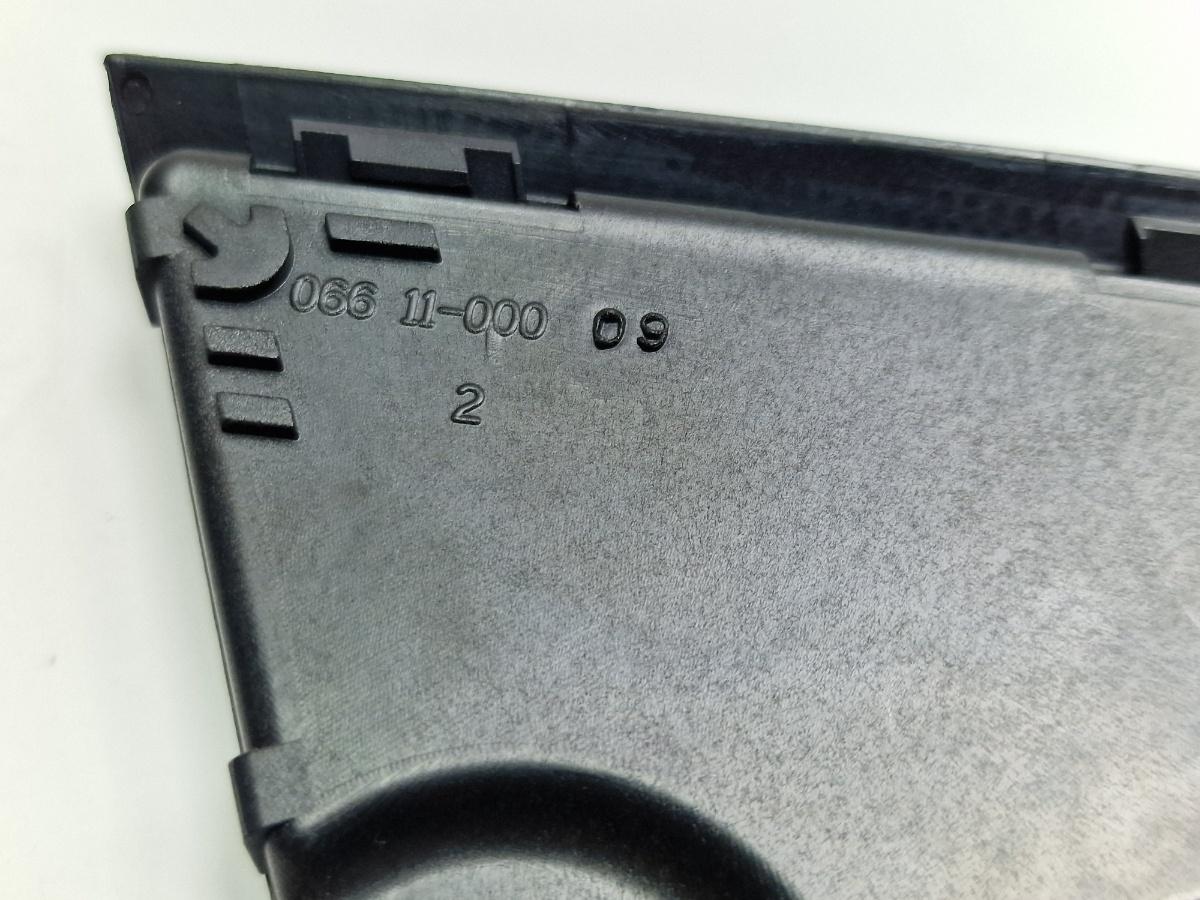 Grila difuzor bord stanga AUDI A4 IV Avant 8K5, B8 2007 - 2015 2.0 TDI CJCD, CMFB, CSUA 06611000