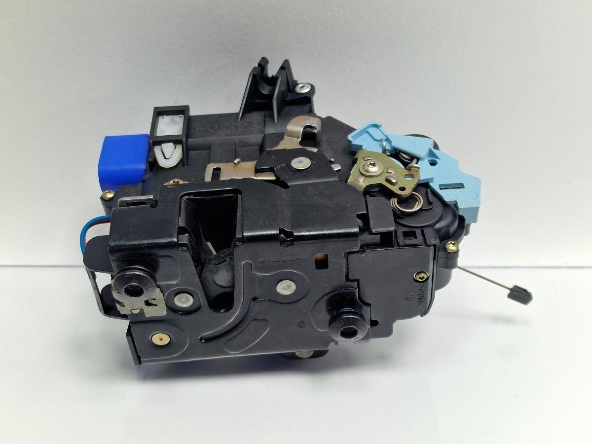 Broasca usa dreapta fata VOLKSWAGEN TOURAN 1T1, 1T2 2003 - 2010 1.9 TDI BKC, BLS, BXE 3D1837016