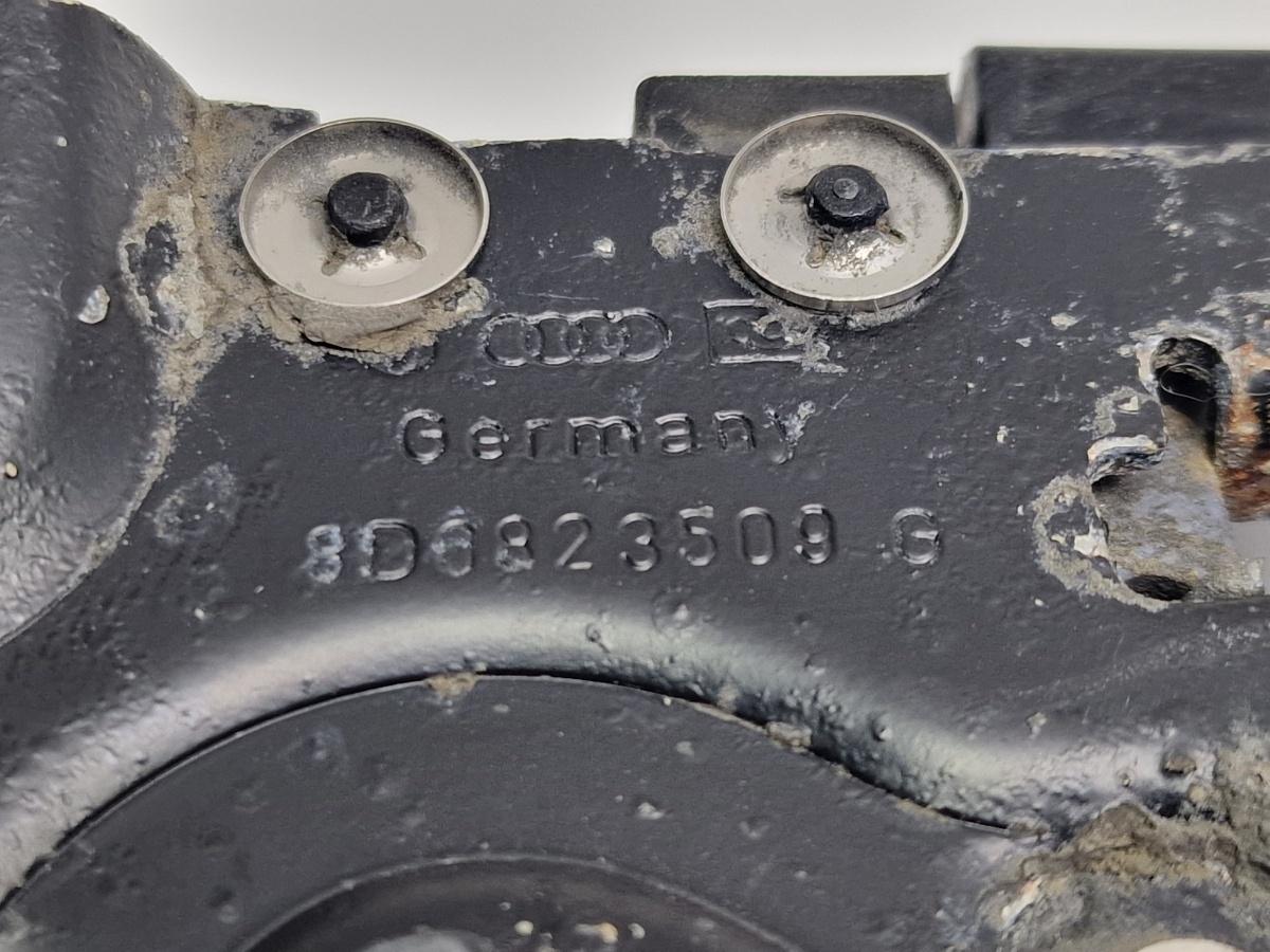 Broasca capota motor AUDI A4 Avant 8D5, B5 1994 - 2001 1.6 1.6 1.6 ALZ 8D0823509G