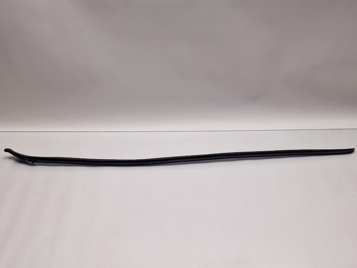 Cheder parbriz dreapta VOLKSWAGEN TOURAN 1T1, 1T2 2003 - 2010 1.9 TDI BKC, BLS, BXE 1T0854328B