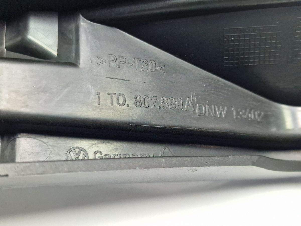 Suport far stanga VOLKSWAGEN TOURAN 1T1, 1T2 2003 - 2010 1.9 TDI BKC, BLS, BXE 1T0807889A