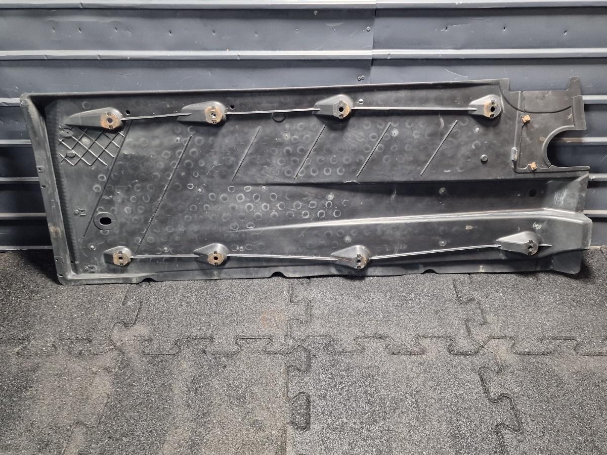 Scut caroserie stanga VOLKSWAGEN TOURAN 1T1, 1T2 2003 - 2010 1.9 TDI BKC, BLS, BXE 1K0825201S