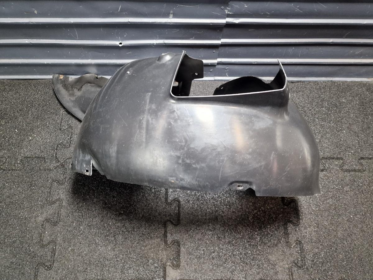 Carenaj roata stanga fata VOLKSWAGEN TOURAN 1T1, 1T2 2003 - 2010 1.9 TDI BKC, BLS, BXE 1T0805973L