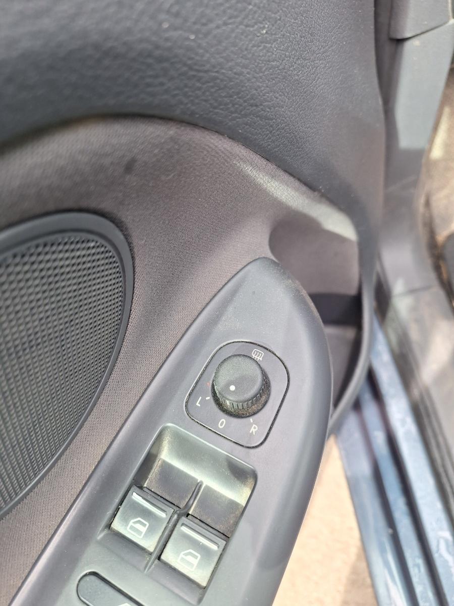 Oglindă laterală electrică portieră față stanga VOLKSWAGEN GOLF PLUS 5M1, 521 2007 2.0 TDI BMM 103KW|140HP 2007