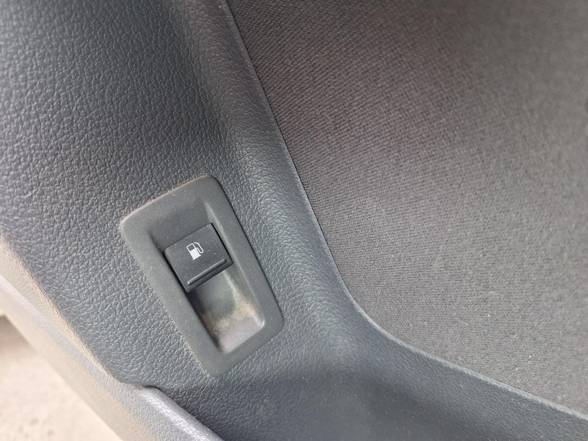 Buton deschidere usita rezervor VOLKSWAGEN GOLF PLUS 5M1, 521 2004 - 2013 2.0 TDI BMM