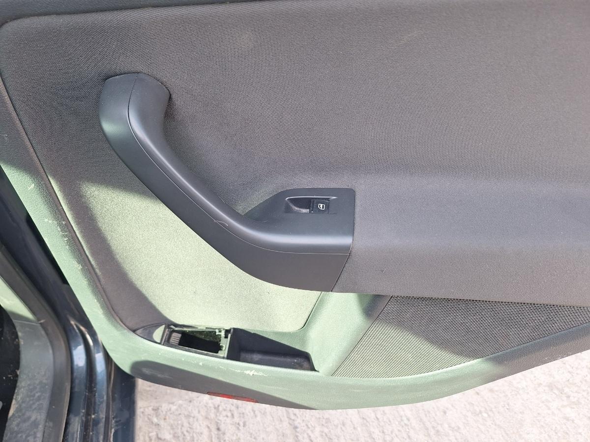 Tapiterie panou portiera spate dreapta VOLKSWAGEN GOLF PLUS 5M1, 521 2004 - 2013 2.0 TDI BMM