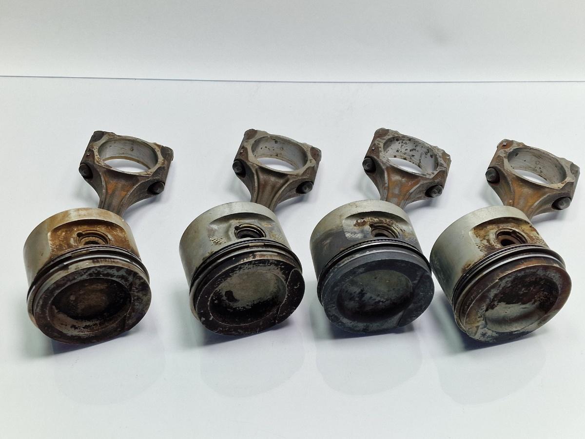 Pistoane cu biele VOLKSWAGEN GOLF III 1H1 1991 - 1998 1.8 1.8 1.8 AAM 027A