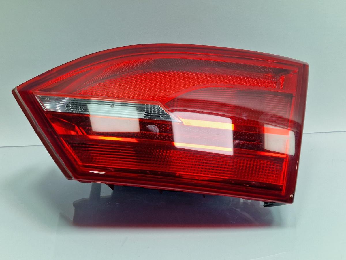 Stop de pe haion dreapta VOLKSWAGEN JETTA IV 162, 163, AV3, AV2 2009 -> 1.2 TSI CBZB 5C6945094