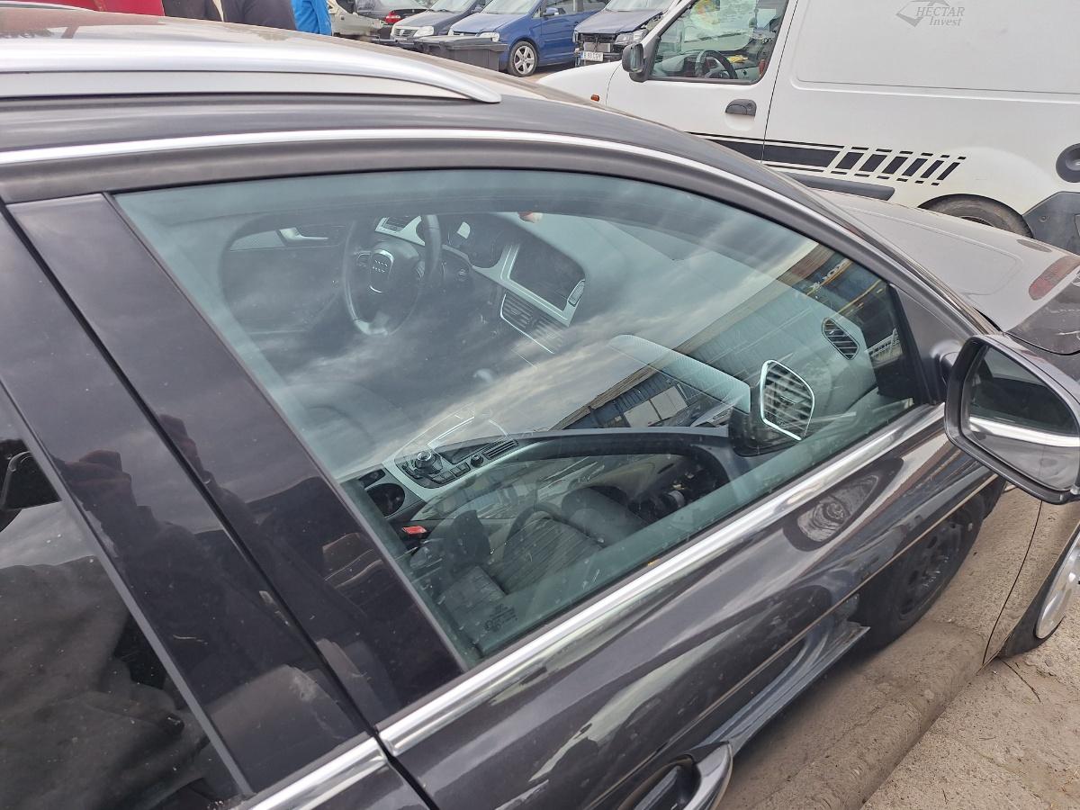 Geam portieră față, patru uși dreapta AUDI A4 IV Avant 8K5, B8 2010 2.0 TDI CAGA 105KW|143HP 2010