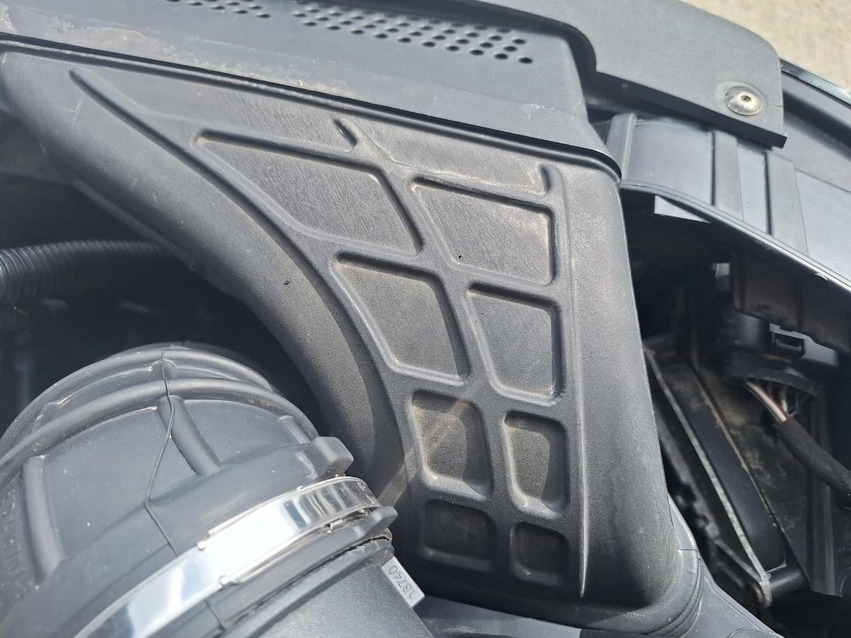 Furtun admisie aer AUDI A4 IV Avant 8K5, B8 2007 - 2015 2.0 TDI CAGA, CJCA, CMEA, CMFA