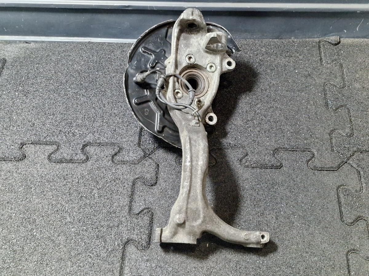 Fuzeta stanga fata AUDI A4 III Avant 8ED, B7 2004 - 2008 2.5 TDI BDG 8E0407253E