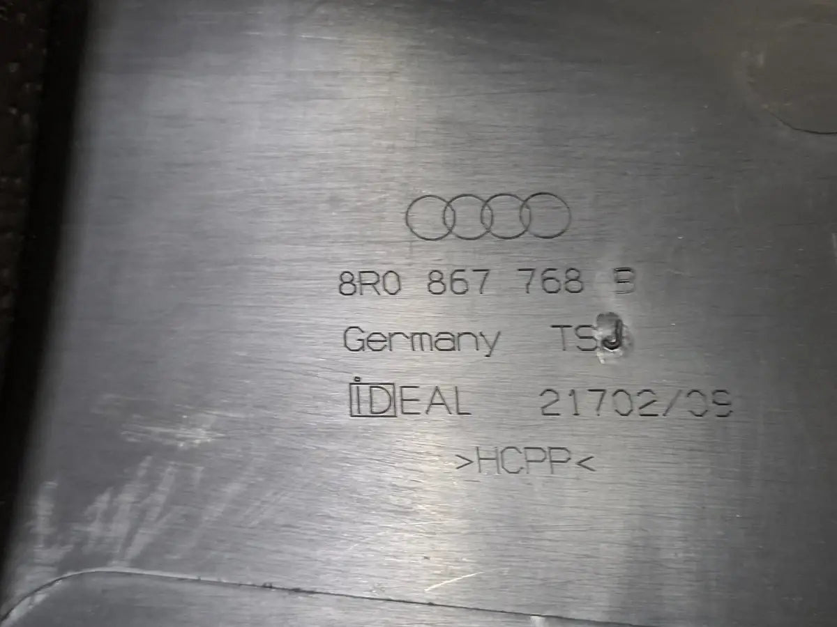Ornament inferior lateral bancheta spate dreapta AUDI Q5 8RB 2008 -> 2.0 TDI quattro CAHA, CGLB, CMGA 8R0867768B