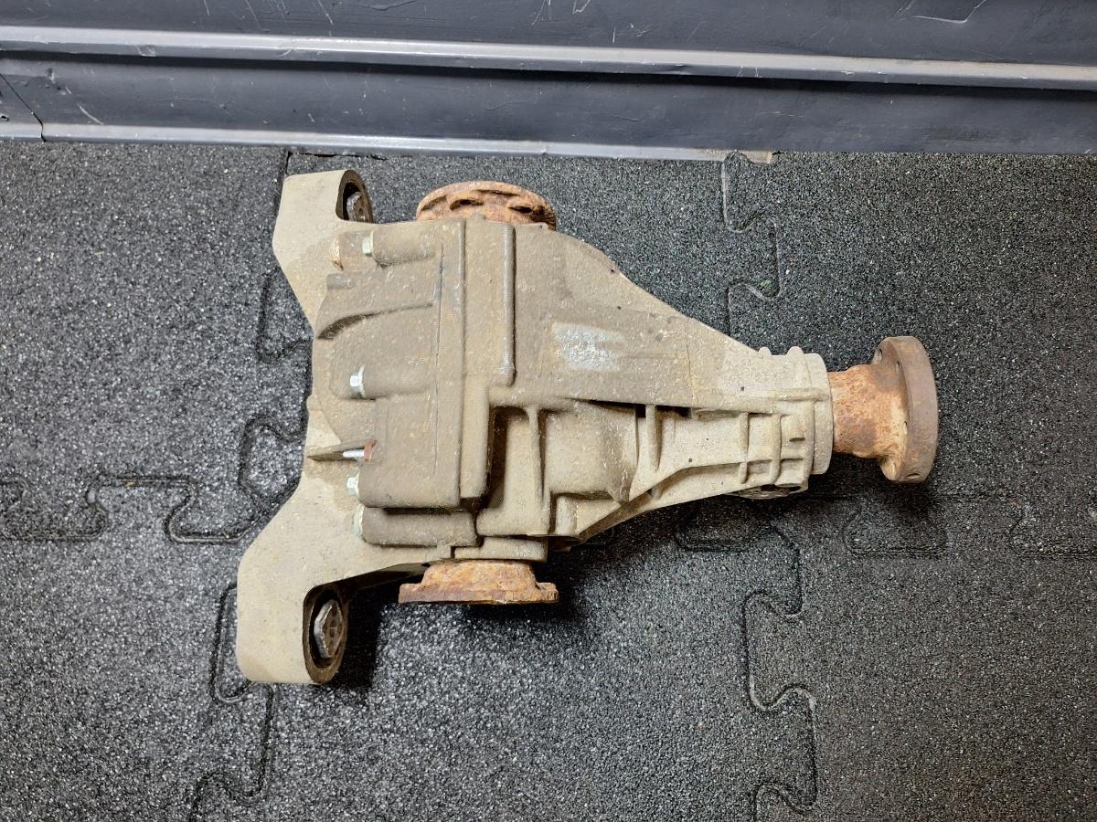 Diferential spate VOLKSWAGEN TOUAREG 7LA, 7L6, 7L7 2002 - 2013 2.5 R5 TDI BAC, BPE 0AB525017D