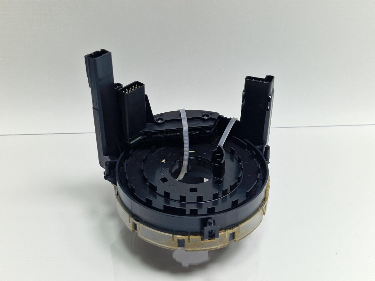Spirala airbag VOLKSWAGEN TOUAREG 7LA, 7L6, 7L7 2002 - 2013 2.5 R5 TDI BAC, BPE 8E0953541D