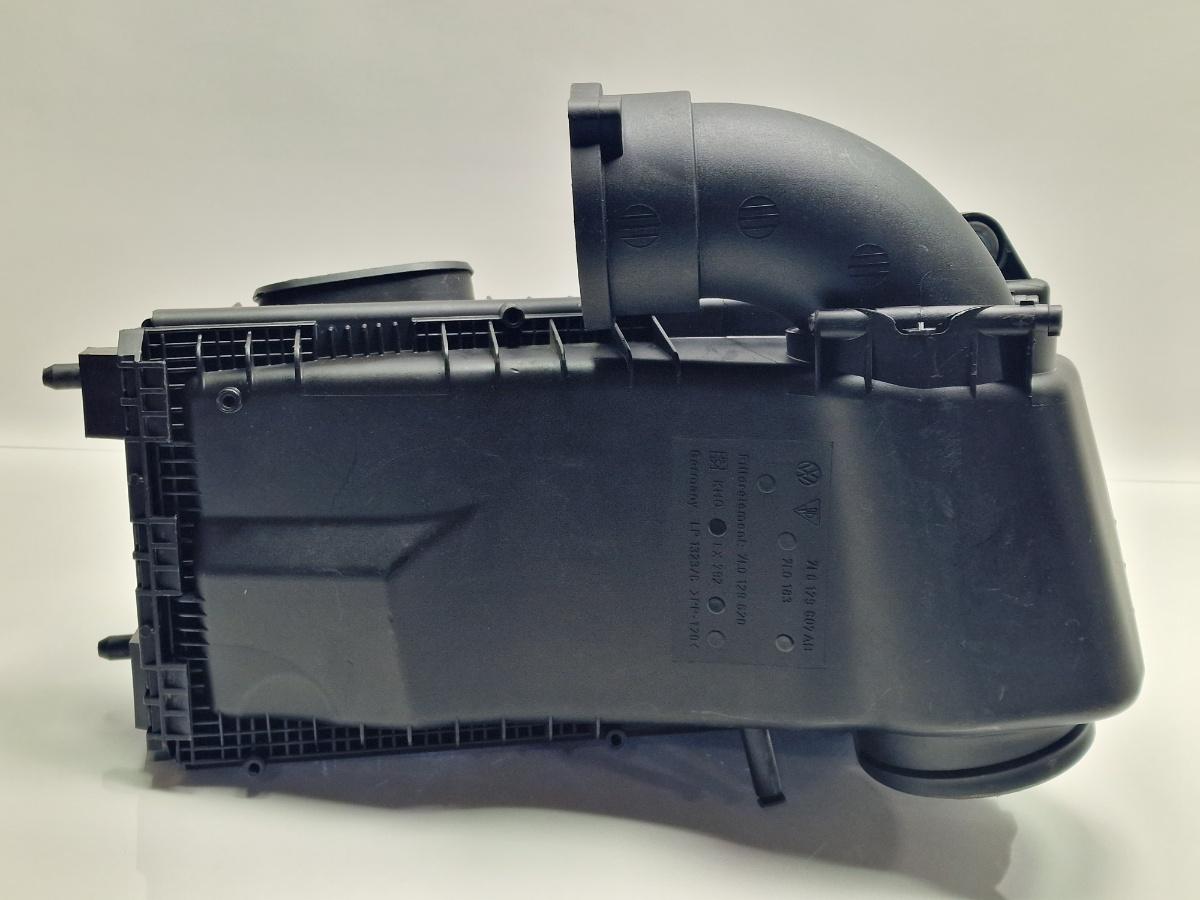 Carcasa filtru de aer VOLKSWAGEN TOUAREG 7LA, 7L6, 7L7 2002 - 2013 2.5 R5 TDI BAC, BPE 7L0129607AB