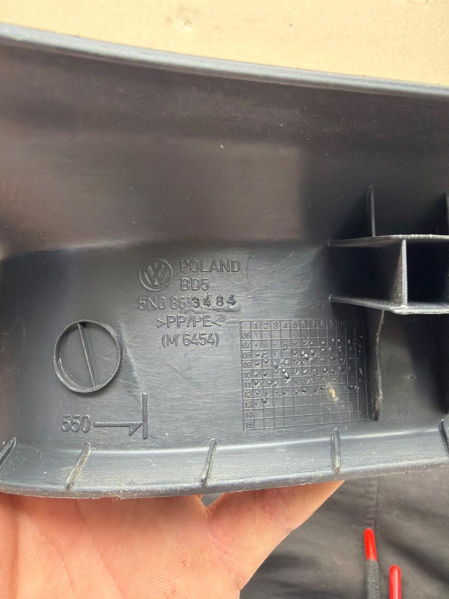 Element decorativ praguri stalp dreapta VOLKSWAGEN TIGUAN 5N_ 2007 -> 2.0 TDI CBAB, CFFB 5N0863484