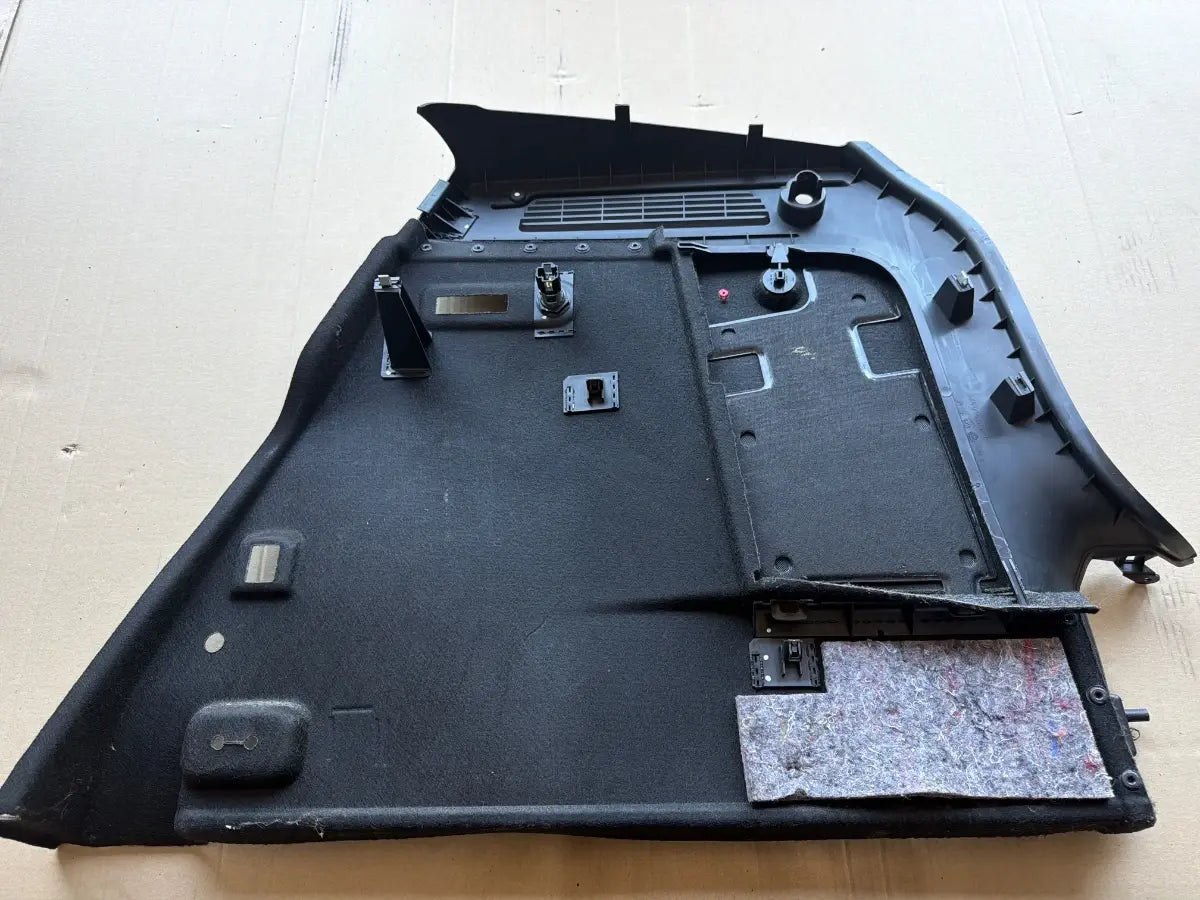 Panou capitonaj lateral portbagaj stanga VOLKSWAGEN TIGUAN 5N_ 2007 - 2015 5N0867427R