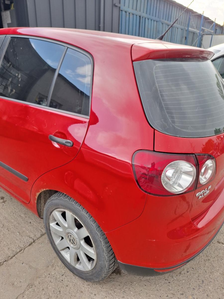 Aripă spate stanga VOLKSWAGEN GOLF PLUS 5M1, 521 2006 1.9 TDI BXE 77KW|105HP 2006