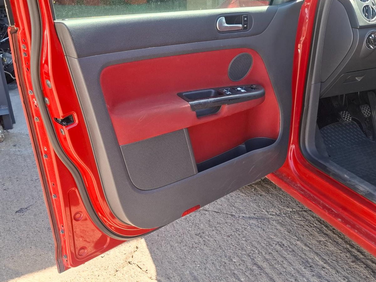 Buton blocare portiere VOLKSWAGEN GOLF PLUS 5M1, 521 2004 - 2013 1.9 1.9 TDI BKC, BLS, BXE