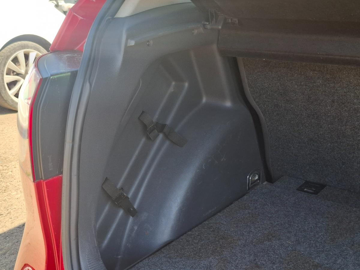 Panou capitonaj lateral portbagaj stanga VOLKSWAGEN GOLF PLUS 5M1, 521 2004 - 2013 1.9 1.9 TDI BKC, BLS, BXE
