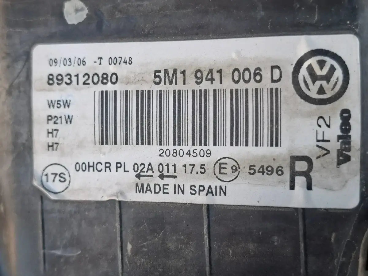 Far dreapta VOLKSWAGEN GOLF PLUS 5M1, 521 2006 1.9 TDI BXE 77KW|105HP 2006