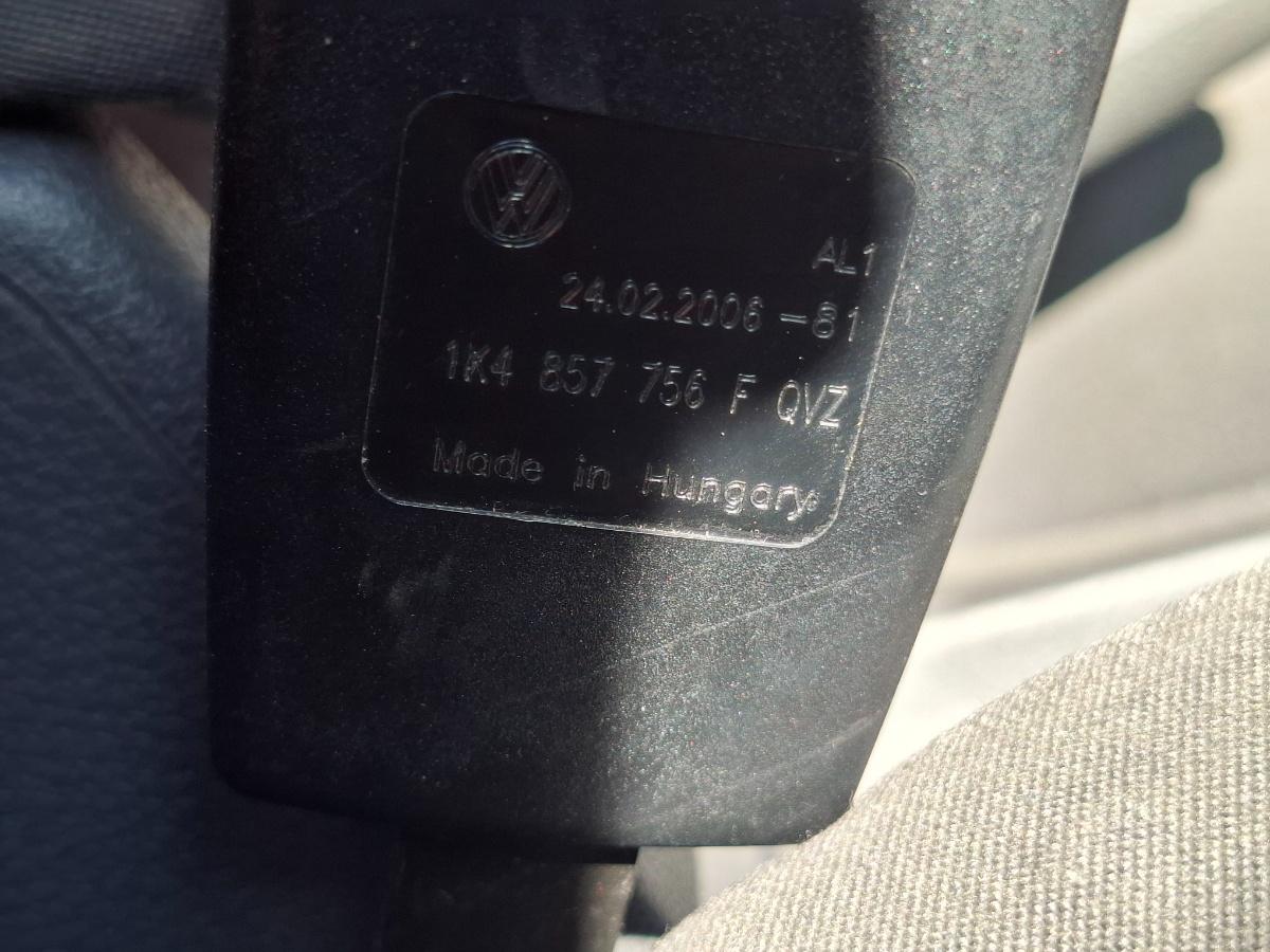 Cataramă centură de siguranță față dreapta VOLKSWAGEN GOLF PLUS 5M1, 521 2006 1.9 TDI BXE 77KW|105HP 2006
