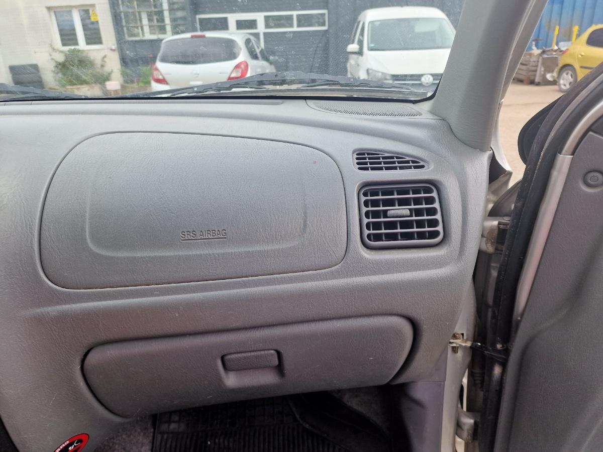 Grilă de ventilație laterală panou de bord dreapta SUZUKI ALTO FF 2004 1.1 F10D 46KW|63HP 2004