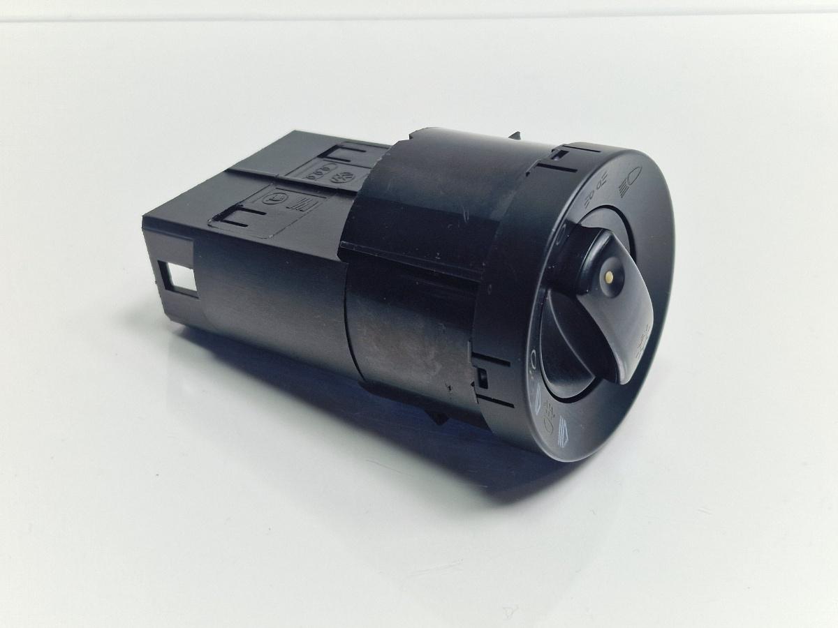 Bloc lumini AUDI A4 III 8EC, B7 2004 - 2008 2.0 TDI BPW 8E0941531C
