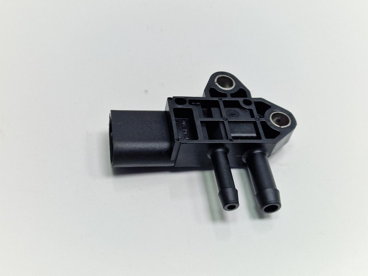 Senzor de presiune gaze AUDI A4 III 8EC, B7 2004 - 2008 2.0 TDI BPW BOSCH 0281002711 07Z906051A