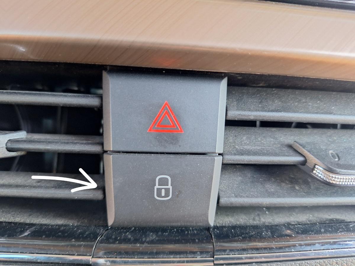Buton blocare portiere SKODA KAMIQ 2022 1.5 TSI ACT EVO DPCA 110KW|148HP 2022