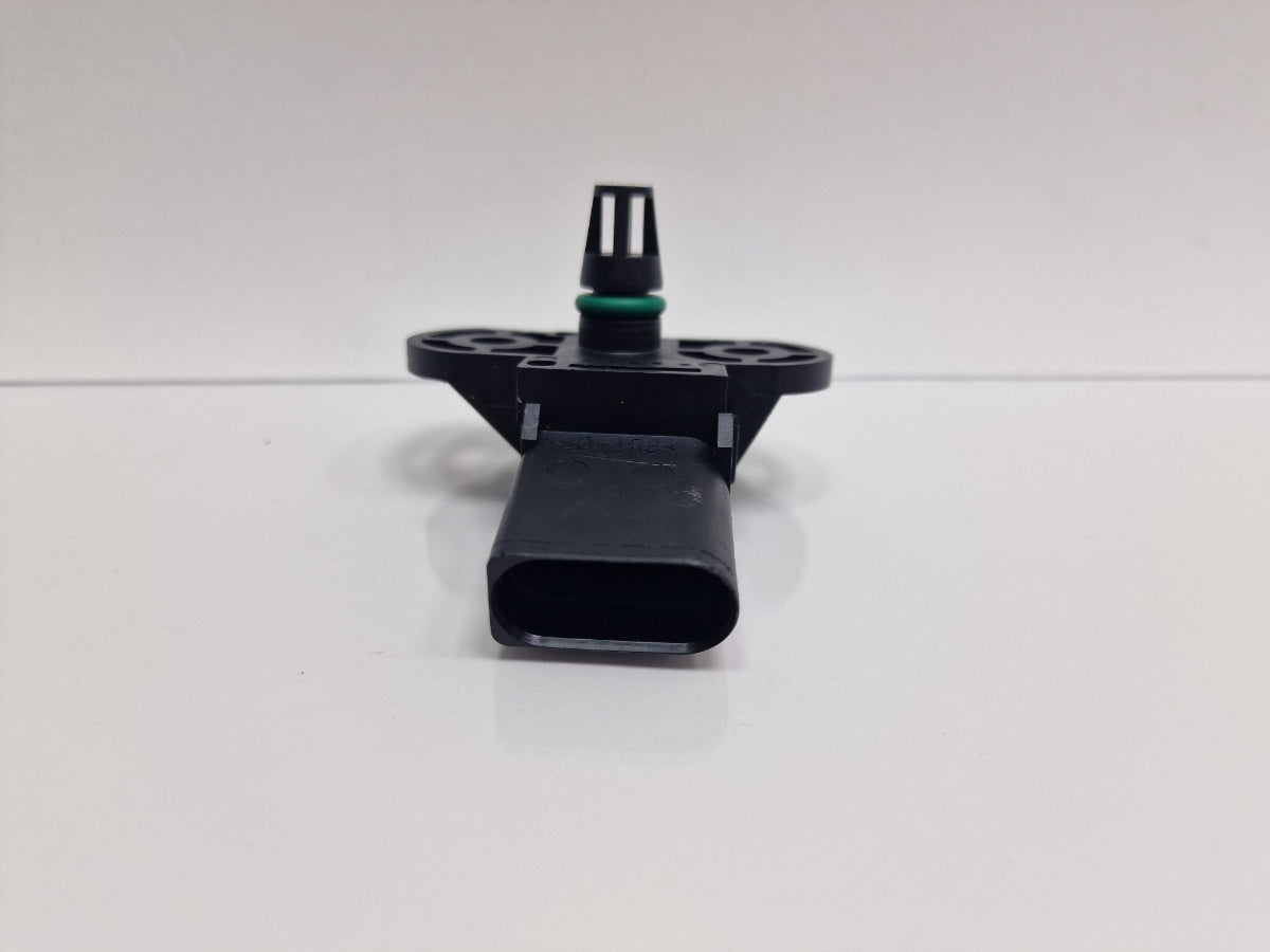 Senzor de presiune aer AUDI Q5 8RB 2008 -> 2.0 TDI quattro CAHA, CGLB, CMGA BOSCH 0261230081 036906051G
