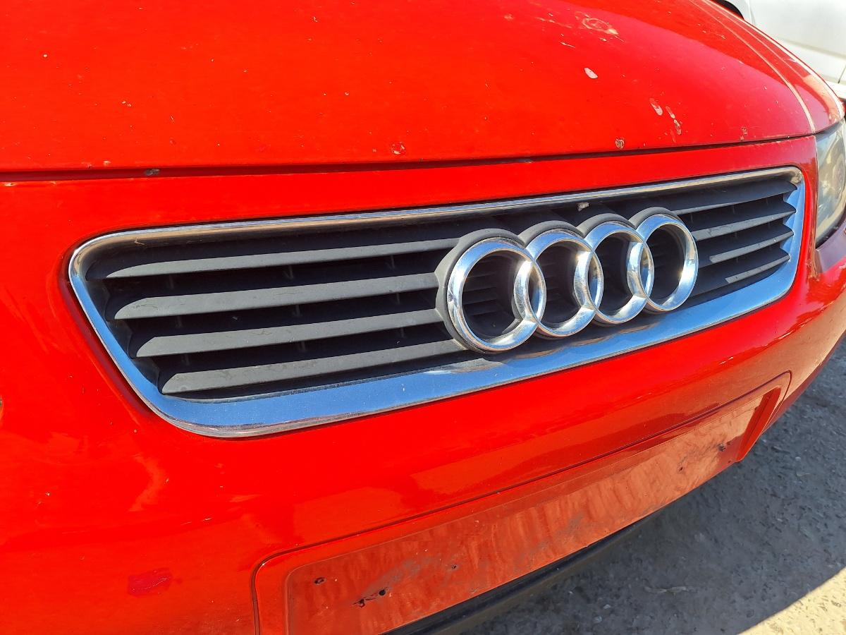Grilă superioară radiator bară de protecție față AUDI A3 8L1 2001 1.9 TDI ASZ 96KW|130HP 2001