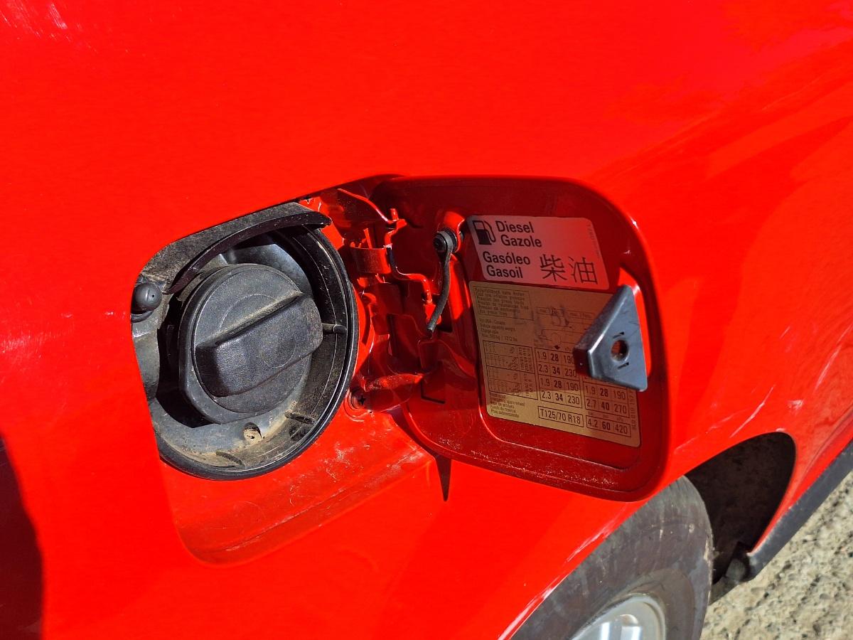 Ornament ușiță rezervor combustibil AUDI A3 8L1 2001 1.9 TDI ASZ 96KW|130HP 2001