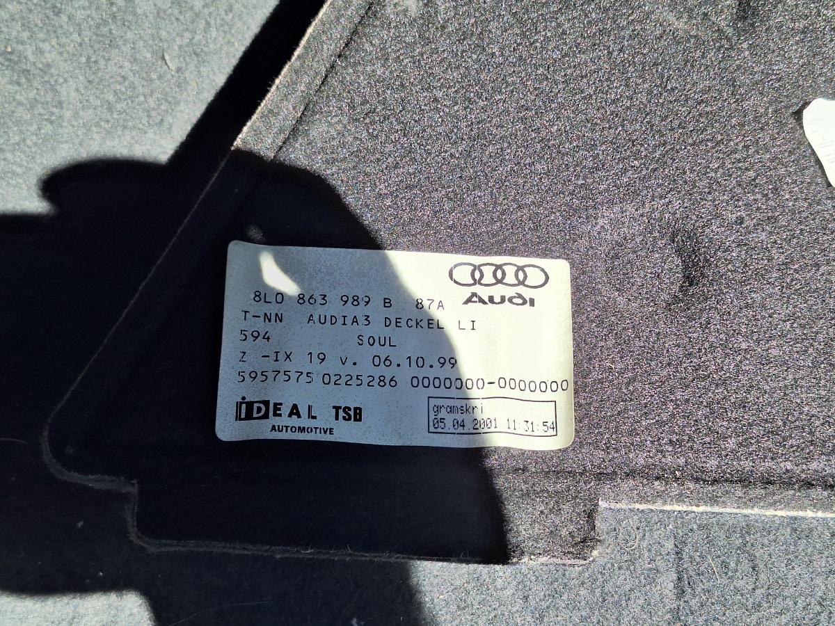 Capac panou capitonaj lateral portbagaj stanga spate AUDI A3 8L1 1996 - 2006 1.9 TDI ASZ 8L0863989B