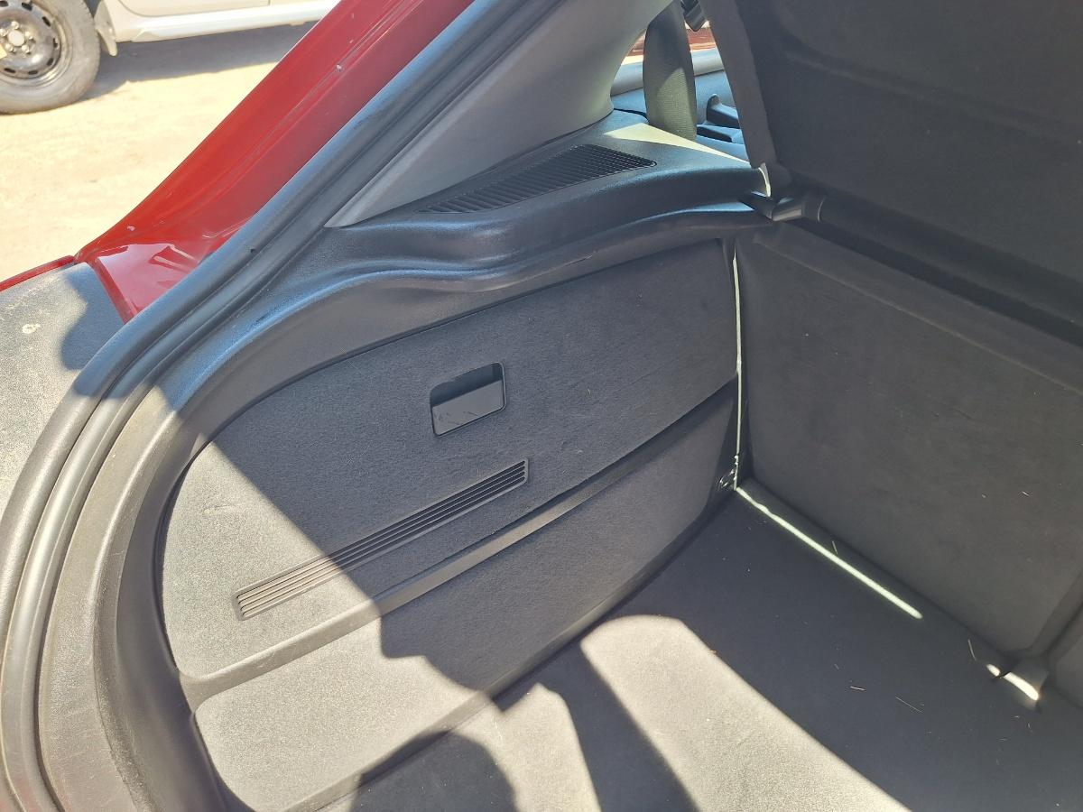 Panou capitonaj lateral portbagaj stanga AUDI A3 8L1 1996 - 2006 1.9 TDI ASZ