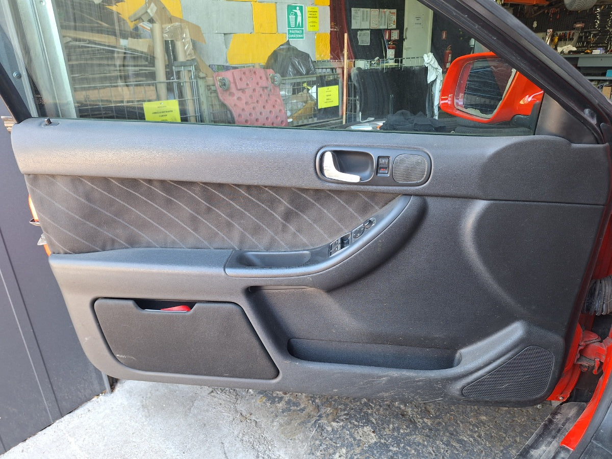 Tapiterie panou portiera fata stanga AUDI A3 8L1 1996 - 2006 1.9 TDI ASZ