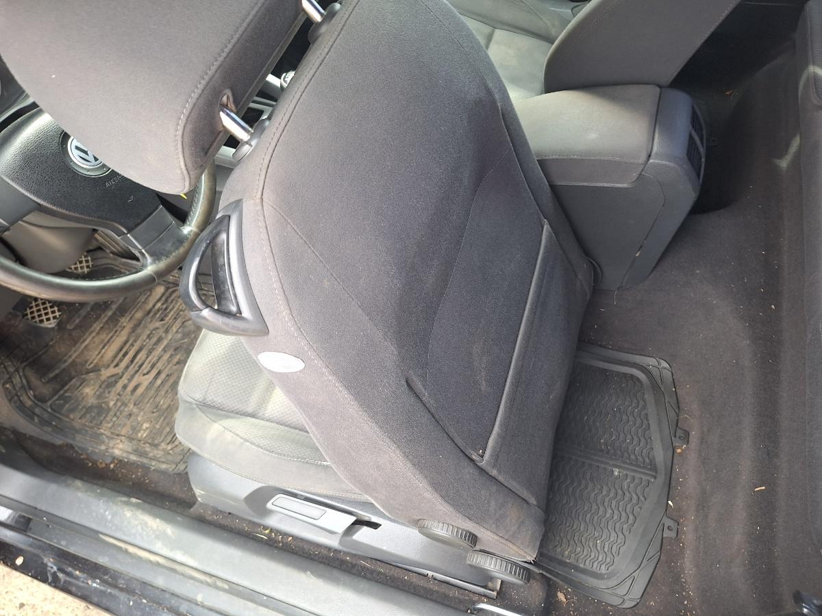 Scaun fata sofer stanga cu incalzire VOLKSWAGEN GOLF V 1K1 2003 - 2009 1.9 TDI BKC, BLS, BXE