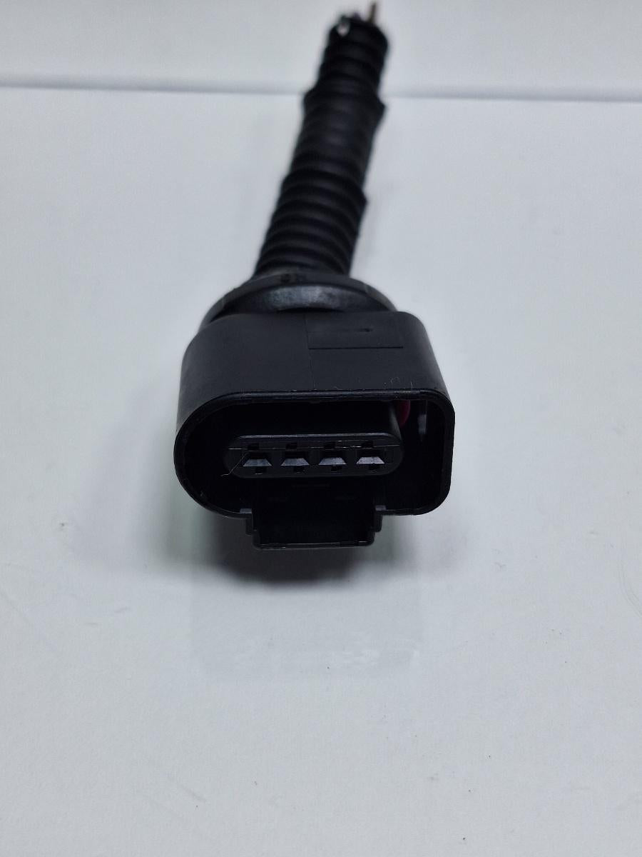 Mufa conector 4 pini AUDI Q5 8RB 2008 -> 2.0 TDI quattro CAHA, CGLB, CMGA 8K0973704B
