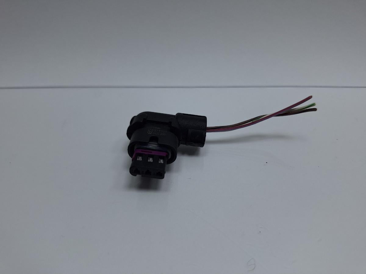 Mufa conector 3 pini AUDI Q5 8RB 2008 -> 2.0 TDI quattro CAHA, CGLB, CMGA 4F0973703