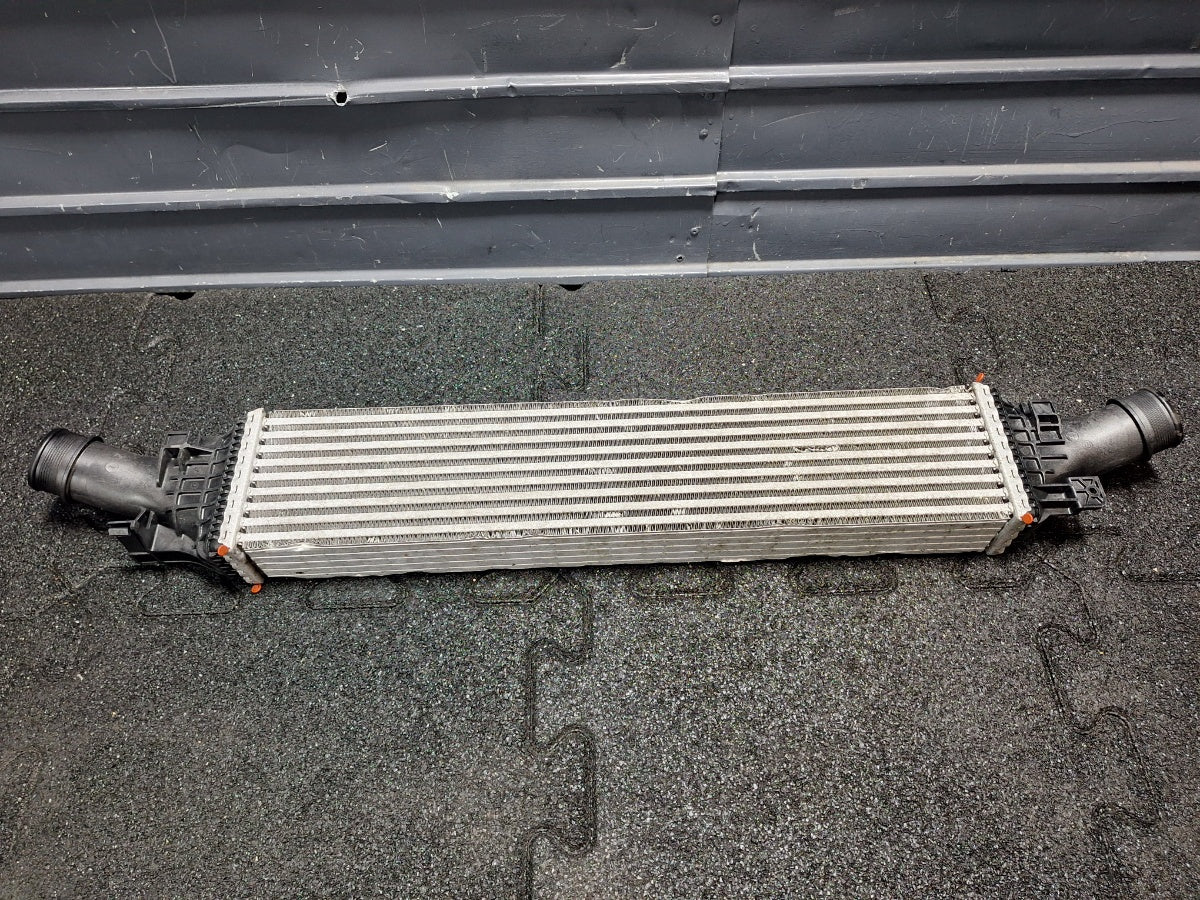 Radiator intercooler AUDI Q5 8RB 2008 -> 2.0 TDI quattro CAHA, CGLB, CMGA 8K0145805G