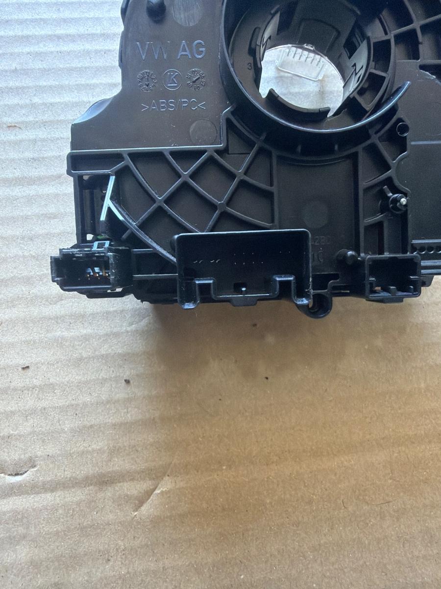 Spirala/bobina airbag (inel SRS) AUDI A4 IV Avant 8K5, B8 2007 - 2015 2.0 TDI CAGA, CJCA, CMEA, CMFA 8K0953568F