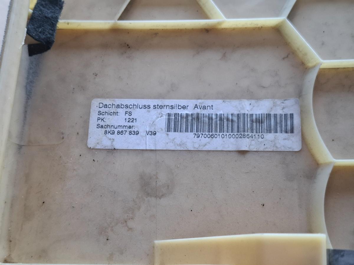 Ornament superior hayon/portbagaj AUDI A4 IV Avant 8K5, B8 2007 - 2015 2.0 TDI CAGA, CJCA, CMEA, CMFA 8K9867839