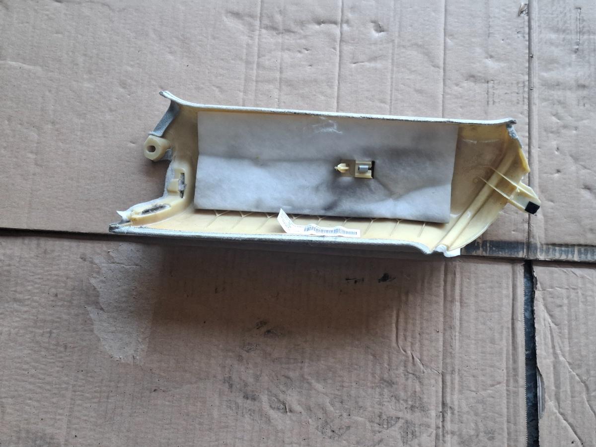 Ornamente stalp (C) stanga AUDI A4 IV Avant 8K5, B8 2007 - 2015 2.0 TDI CAGA, CJCA, CMEA, CMFA 8K9867287