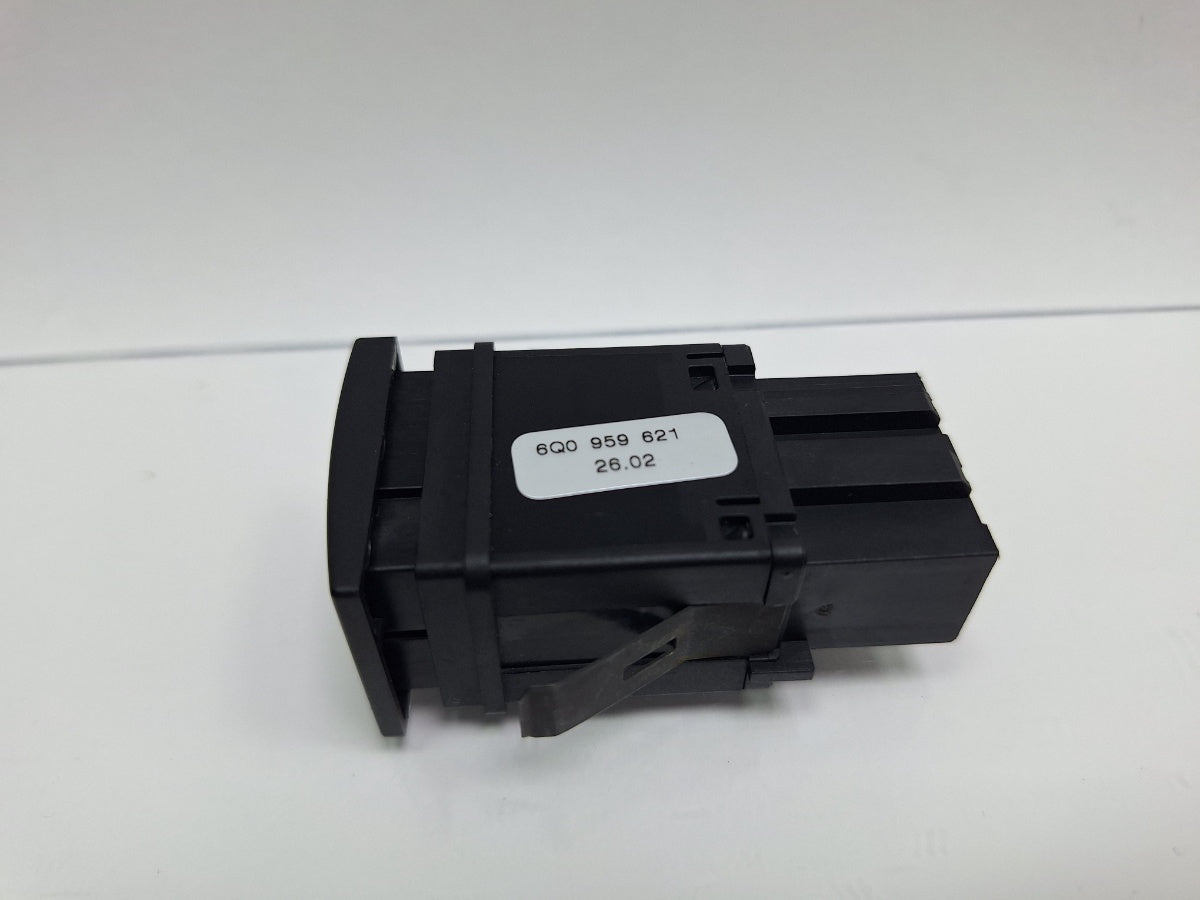 Buton dezaburire luneta VOLKSWAGEN POLO 9N_ 2001 - 2012 1.4 TDI AMF, BAY 6Q0959621