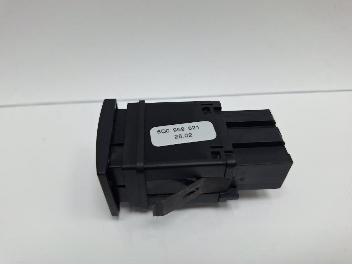 Buton dezaburire luneta VOLKSWAGEN POLO 9N_ 2001 - 2012 1.4 TDI AMF, BAY 6Q0959621