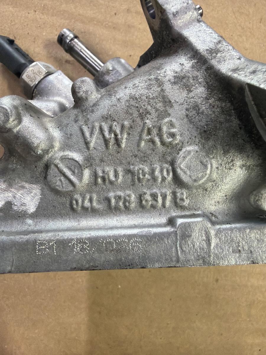 Corp clapeta AUDI A6 IV Avant 4G5, C7, 4GD 2011 - 2018 2.0 TDI CSUD, DDCB 04L128537B