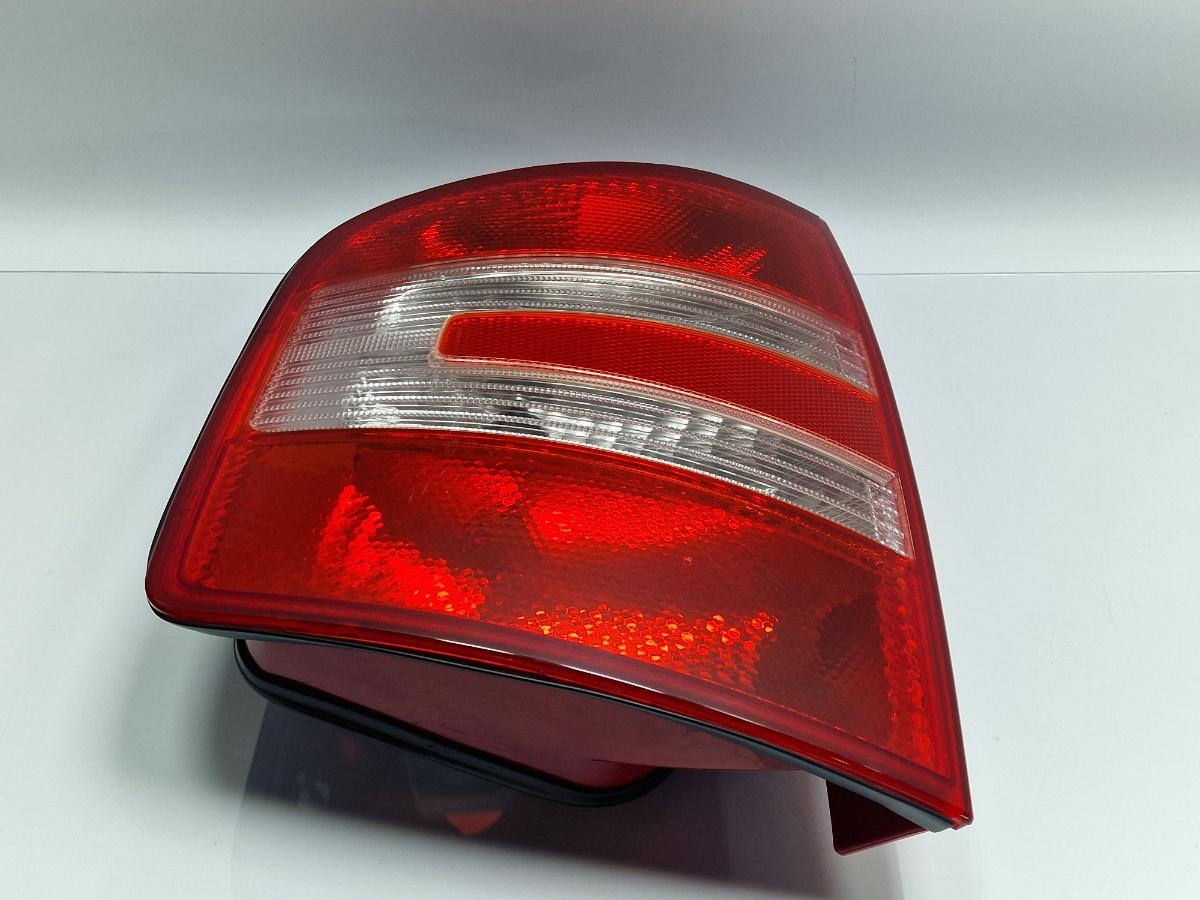 Stop stanga SKODA FABIA Combi 6Y5 2000 - 2007 1.2 AZQ, BME 6Y9945111B